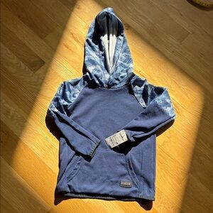 NWT OshKosh B’gosh Boys Size 4 Pullover Hoodie
Navy/Camo